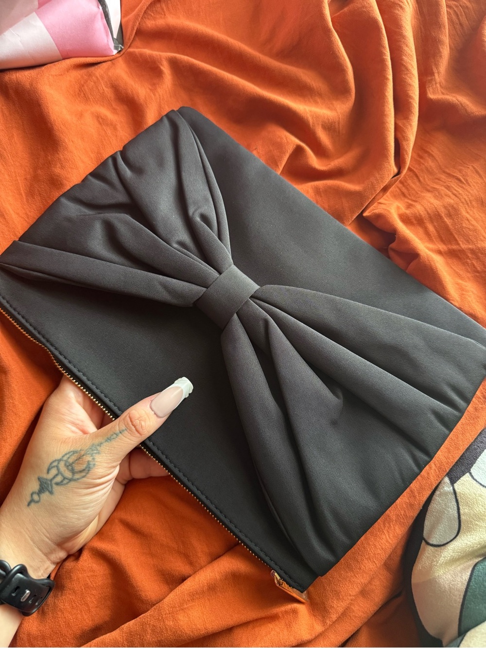 NWT Carolina Herrera Black Bow Clutch – Exclusive Fragrance GWP Luxury Bag